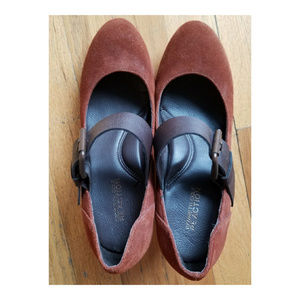 Kenneth Cole Reaction Heels